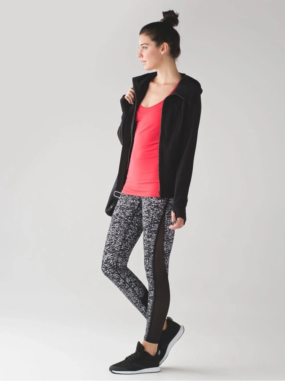 Lululemon Deep Breath Tight Iced Wave White Black Size 6